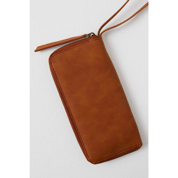 Free People Brown Distressed Vegan Wallet Wristlet NWT - Picture 2 of 6
